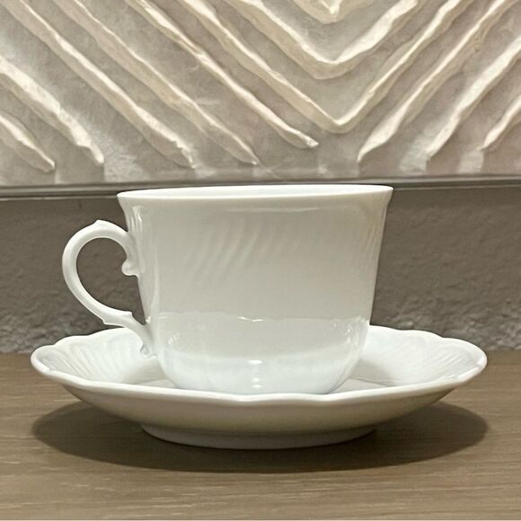 NIB Richard Ginori Italy Italian White Porcelain Coffee Tea Cups Saucers 8 Pc - Picture 1 of 14